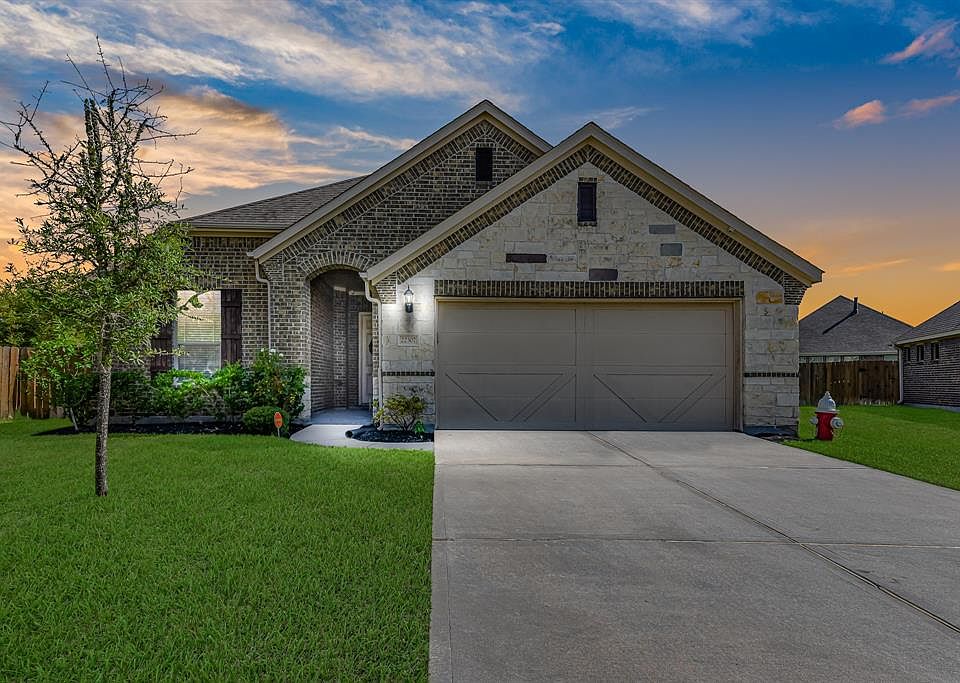 2nd image of 22307 Mosshall Ct