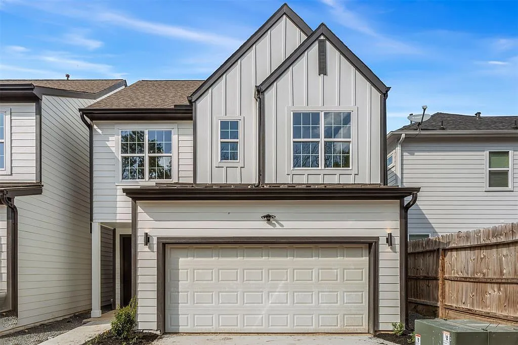 3 bed, 2.5 bath, 1672 sqft, $2,199 — Photo 1