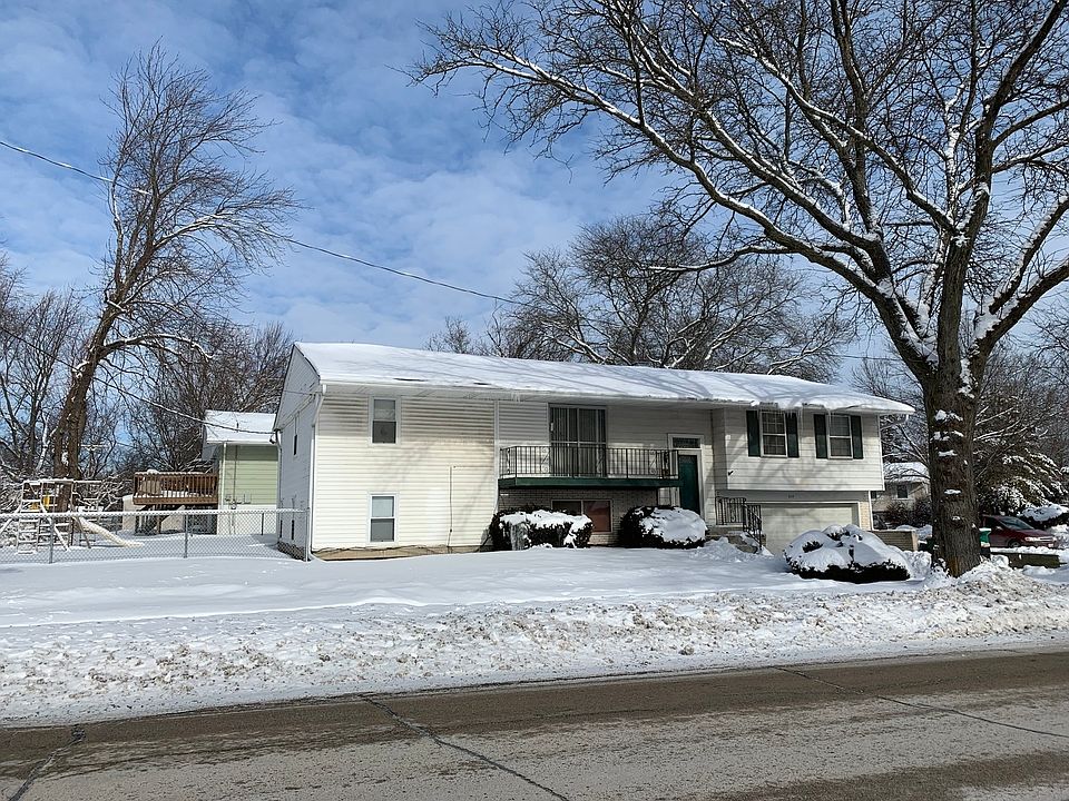 1st image of 724 Bernard Dr