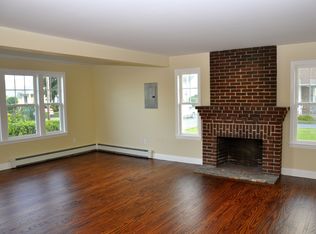 470 Park Ave, Portsmouth, RI 02871