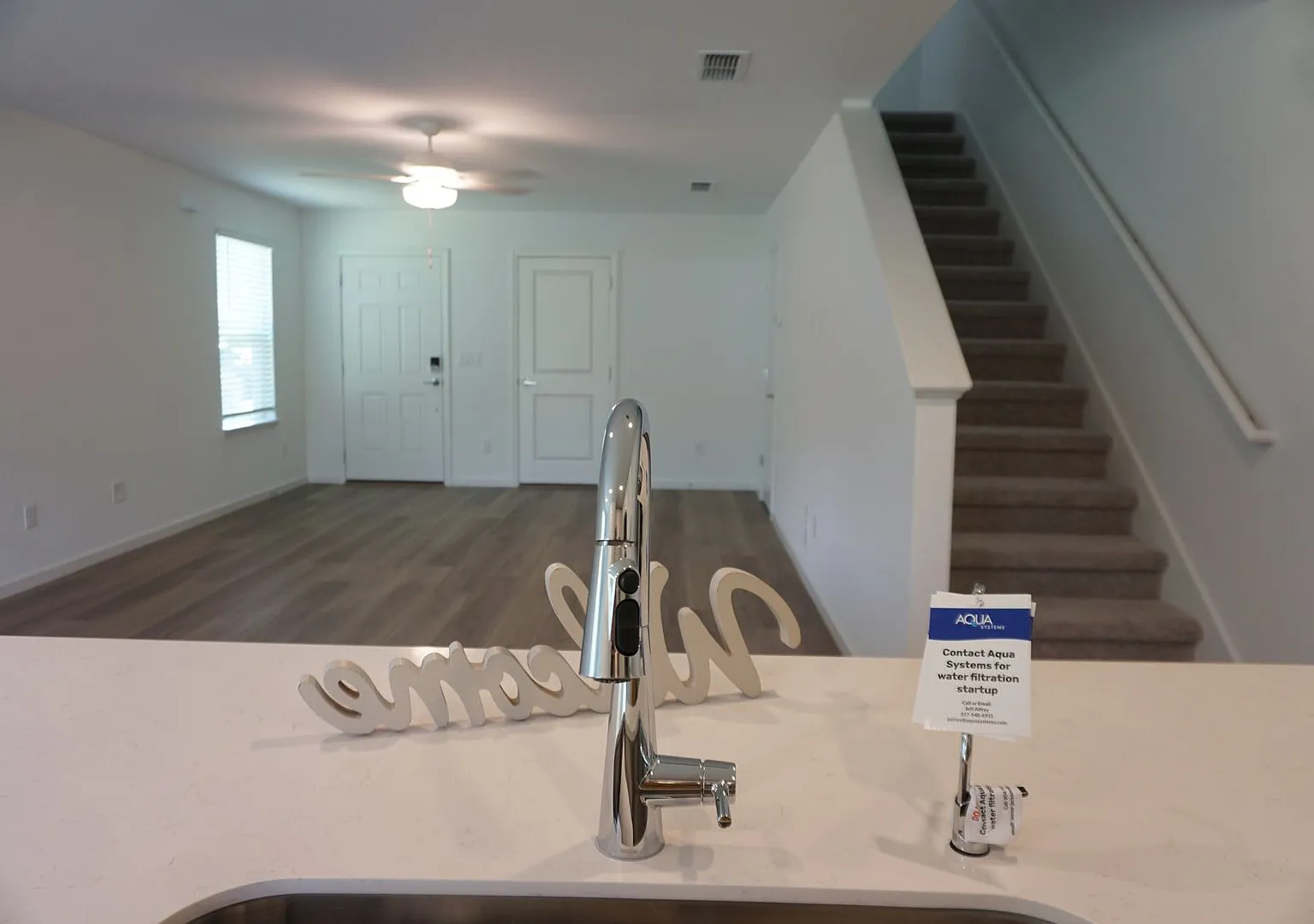 Brand New 3 Bedroom 2.5 Bathroom Townhome. No Additional fees — Photo 4