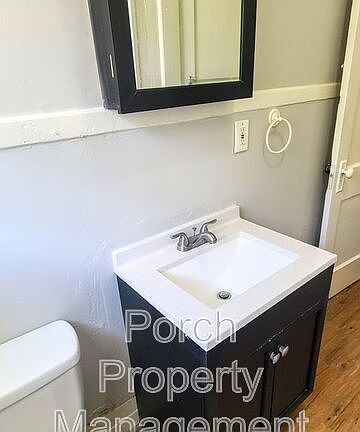 4th image of 217 W Belmont St #217.5