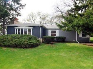 131 Brookhill Rd, Libertyville, IL 60048