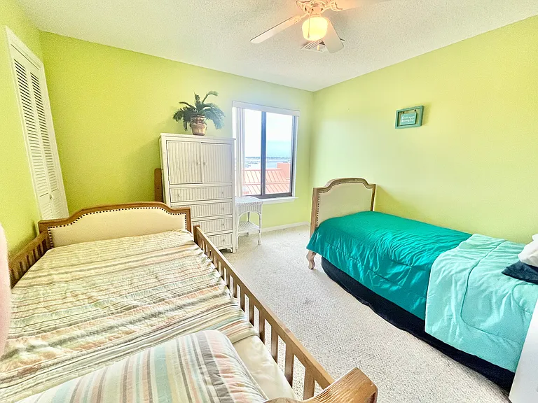 6135 N Lagoon Dr #301 — Photo 5