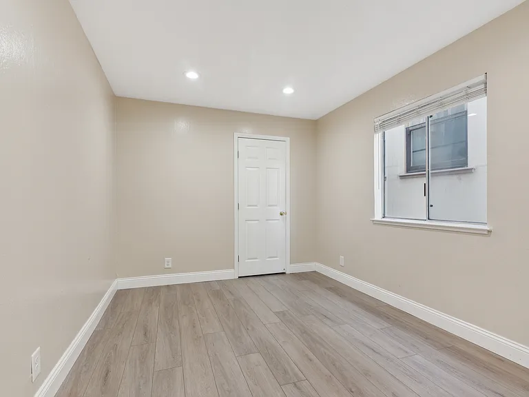 2732 Haste Street — Photo 29