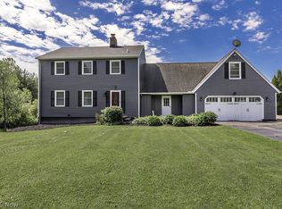 9415 Pekin Rd, Novelty, OH 44072