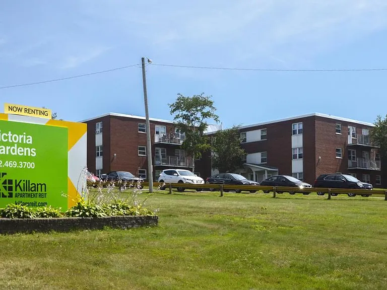 165 Victoria Rd — Photo 3