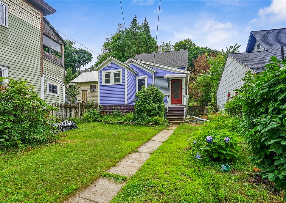 1st image of 138 4th St