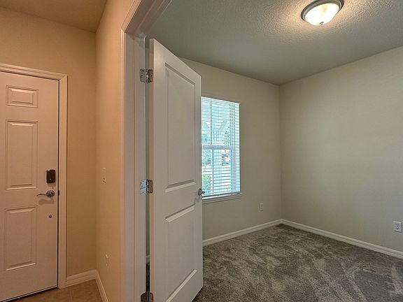 4th image of 3422 Orange Rose Loop