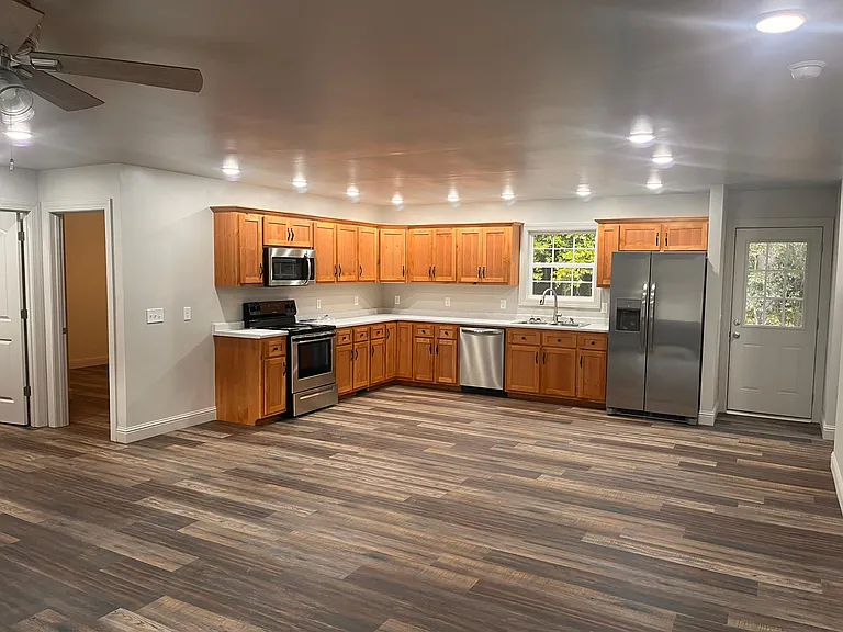 665 Treadwell Rd — Photo 10