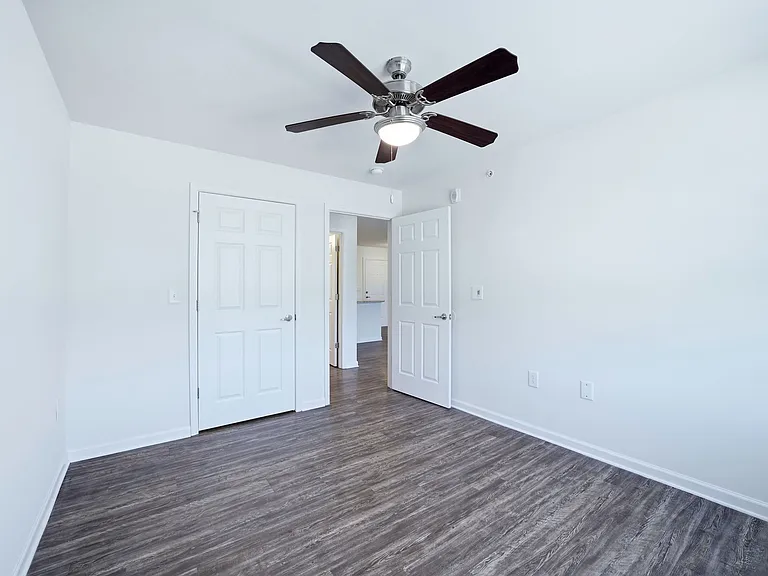 Crescent Villas — Photo 21