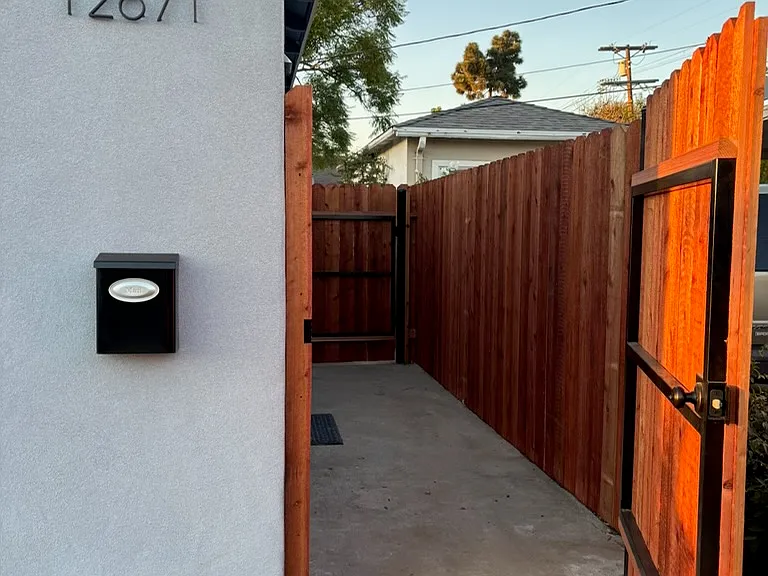 12671 Victoria Ave #12671 — Photo 3