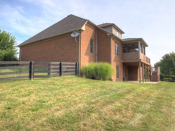 4th image of 121 Park Hills Ct