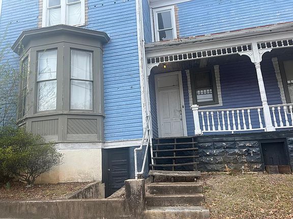 4th image of 162 Sutherlin Ave