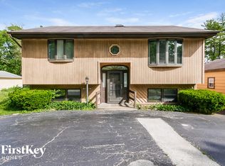 21587 W Birch St, Lake Villa, IL 60046