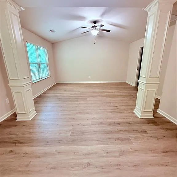 3282 Brockenhurst Dr — Photo 9