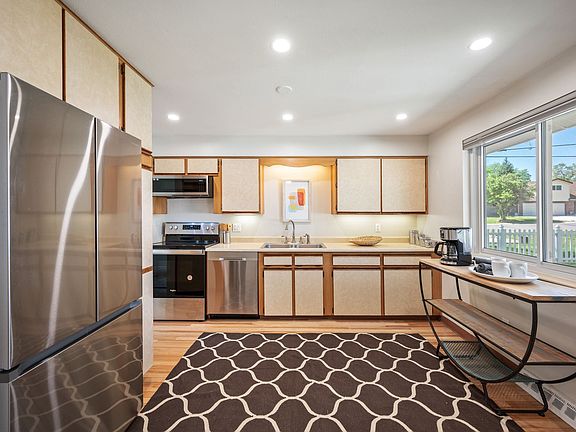 4th image of 509 Newland St