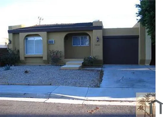 3 bed, 1160 sqft, $2,800 — Photo 2