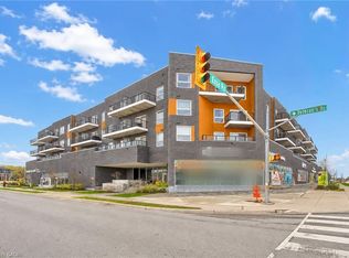 430 Essa Rd #418, Barrie, ON L9J 0M1