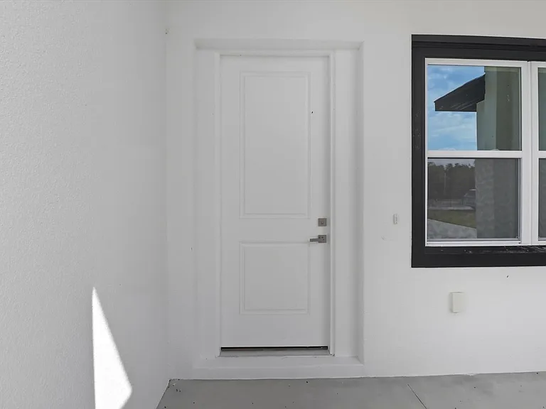 3999 SW Shorewood Dr — Photo 4