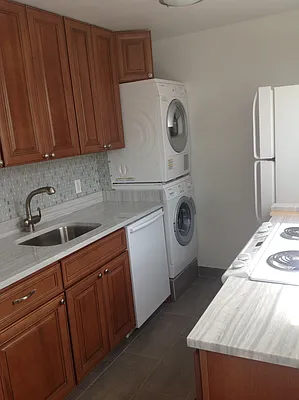 Rented by Kathi Markou, LREB | media 29