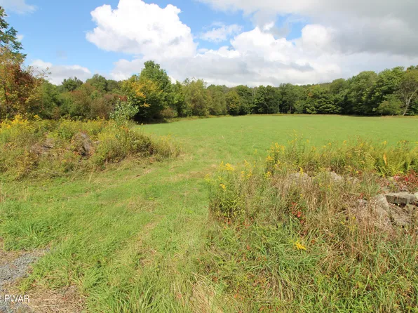 S Turnpike Rd, Newfoundland, PA 18445