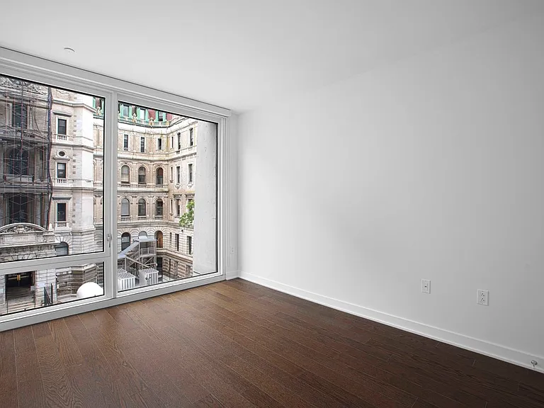 400 W 113th St #310 — Photo 4