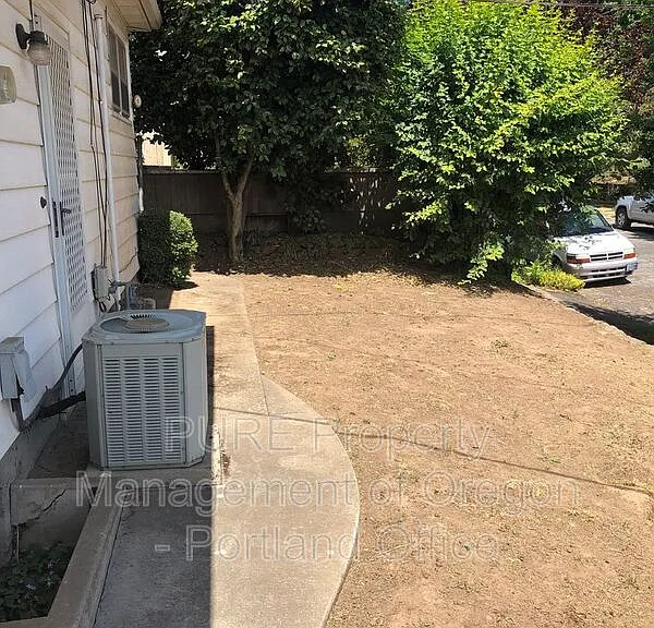 4725 SE Clinton St — Photo 21