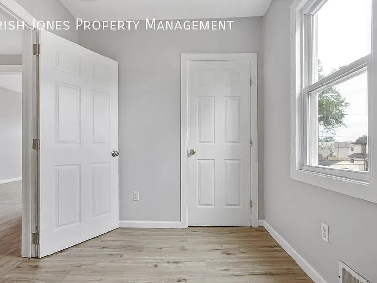 529 Winslow Ave #UPPER — Photo 14