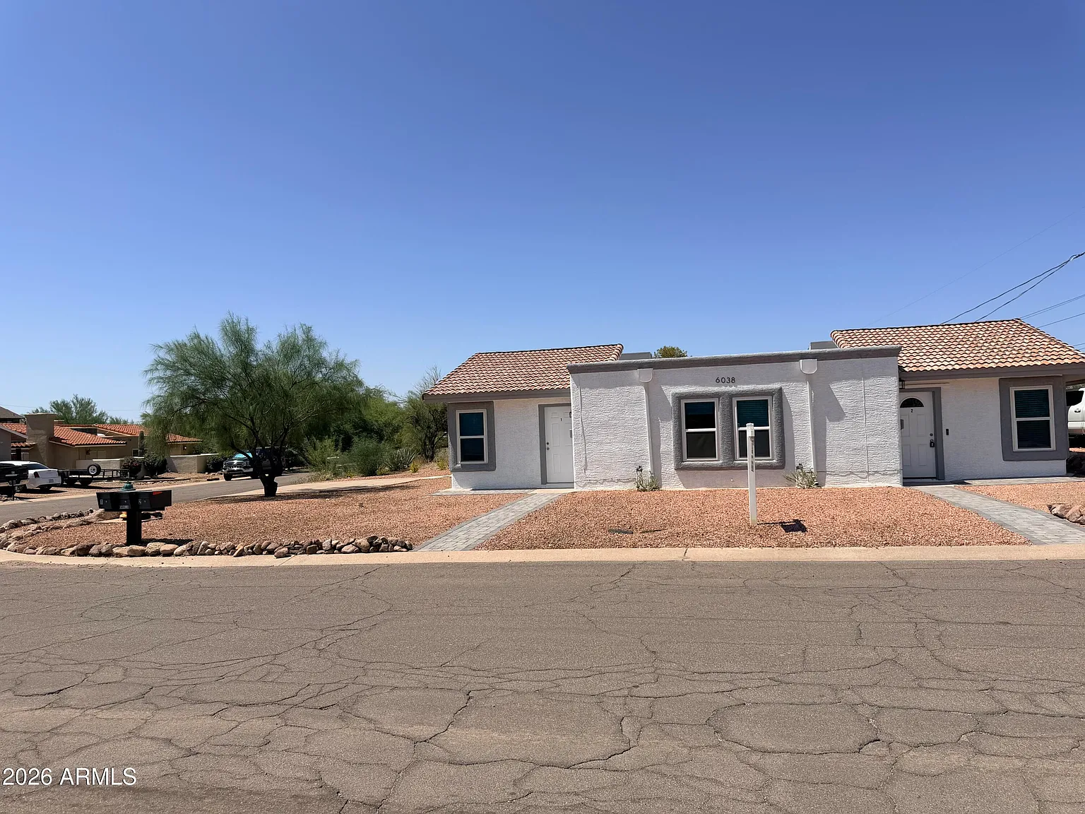2 bed, 2.0 bath, 900 sqft, $1,700 — Photo 3