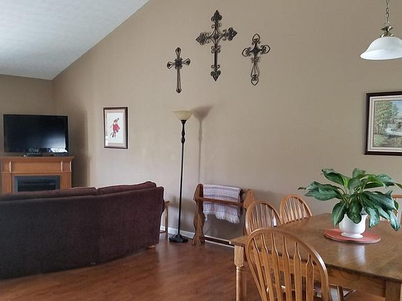 2nd image of 214 Justin Blvd