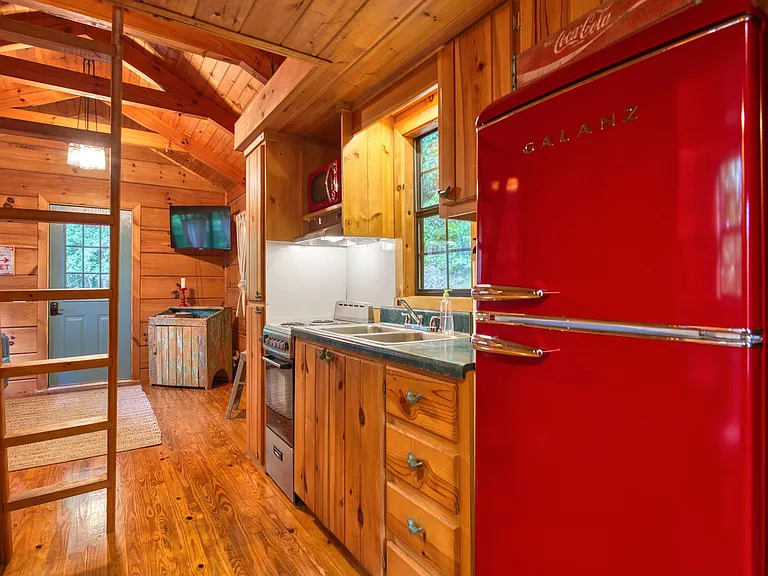 366 Buckeye Access Rd — Photo 6