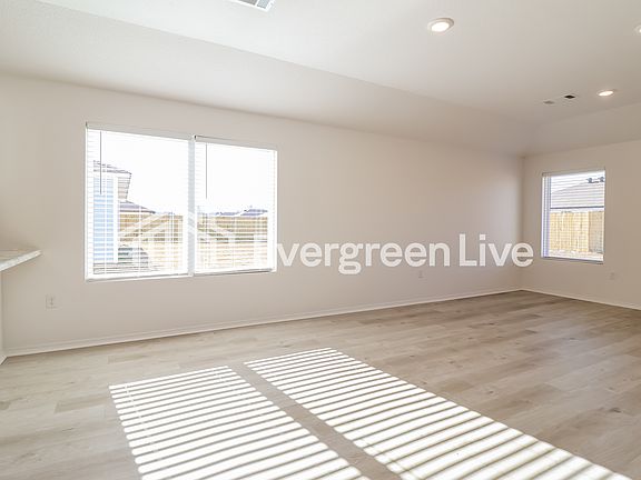 4th image of 33 Sourdough Creek Ln