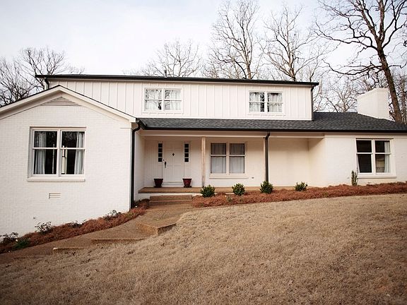 2nd image of 231 Saint Andrews Cir
