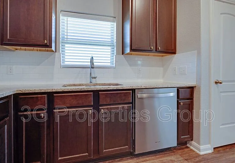 5301 Zara Dr — Photo 13