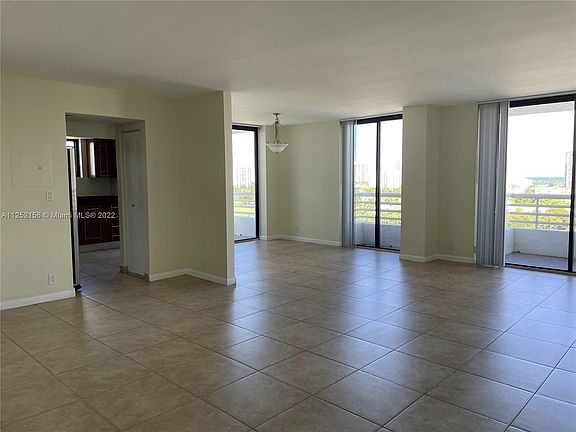 5th image of 3300 NE 192nd St APT 1407