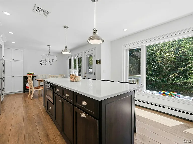 95 Linda Ln W — Photo 6