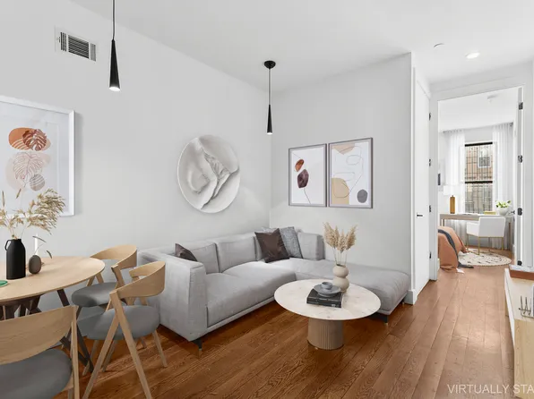 1721 Putnam Avenue image 2 of 11