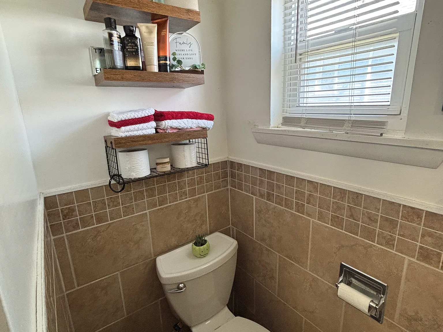 2 bed, 1000 sqft, $1,250 — Photo 2