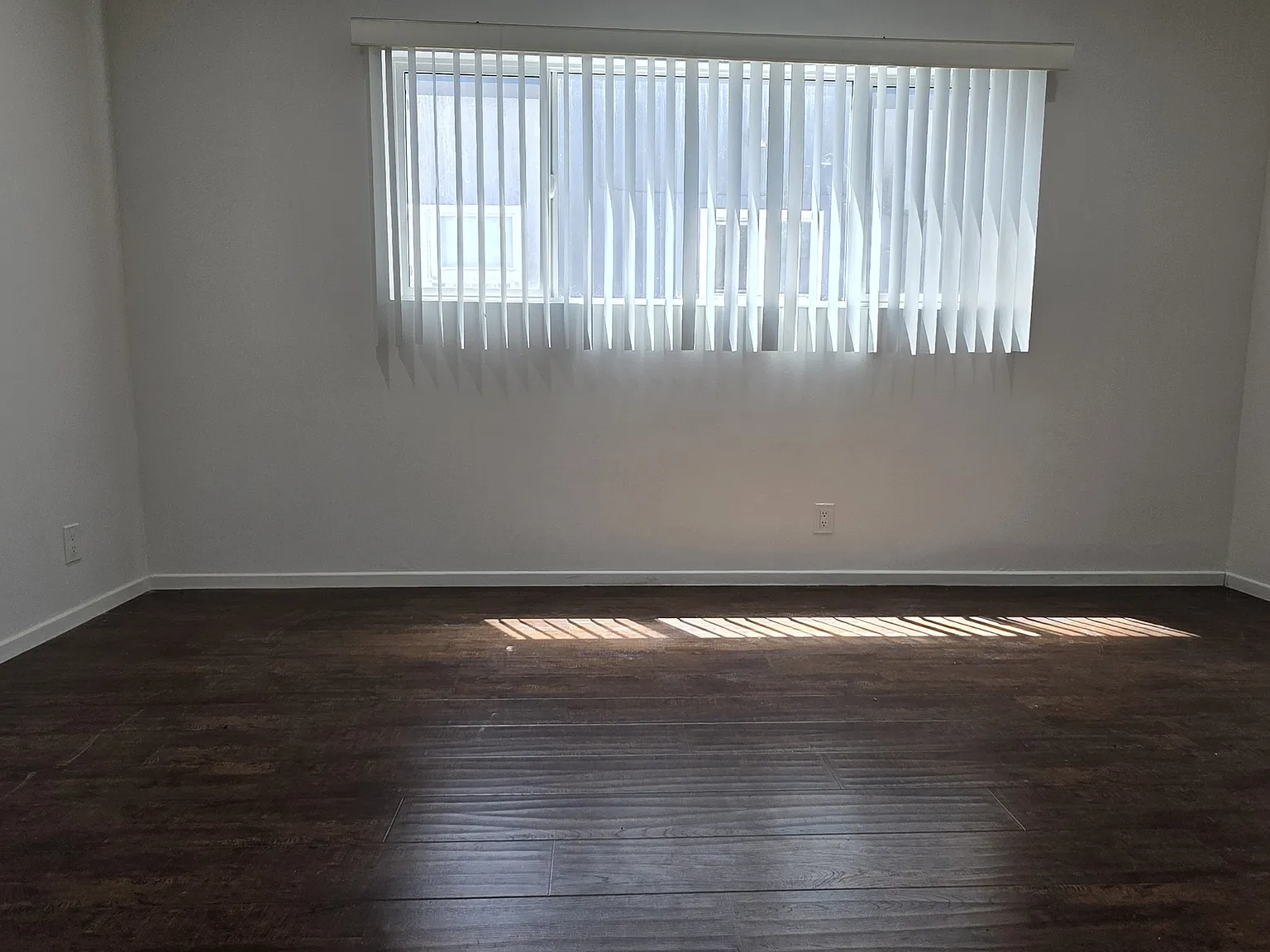 5831 Carlton Way - 2 — Photo 4