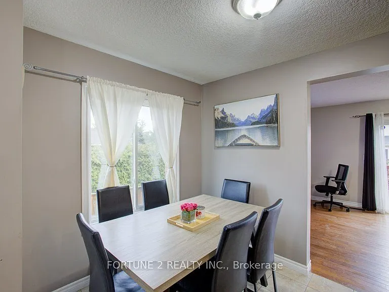 455 Danby St E — Photo 7