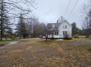 33 Newton St, Andover, ME 04216