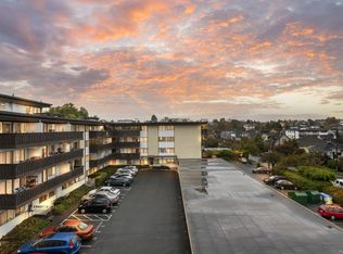 964 Heywood Ave #414, Victoria, BC V8V2Y5