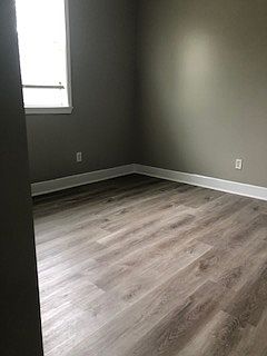 3rd image of 4923 Eastview Dr