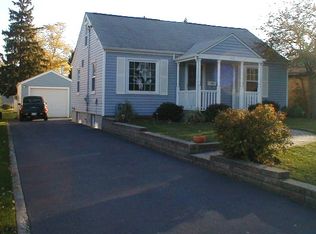 112 Hubbard Ct, Wauconda, IL