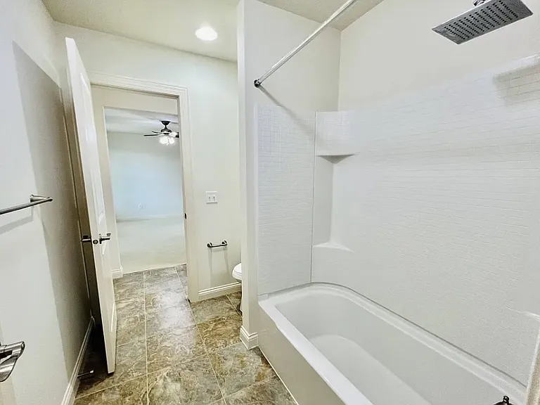 16499 Beverly Dr — Photo 31