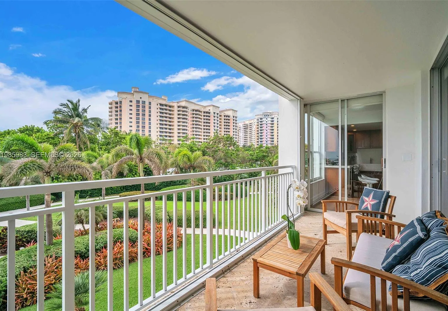 2 bed, 1496 sqft, $7,950 — Photo 3