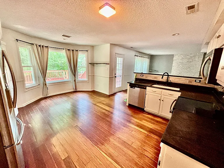 4512 Misty Ct — Photo 10