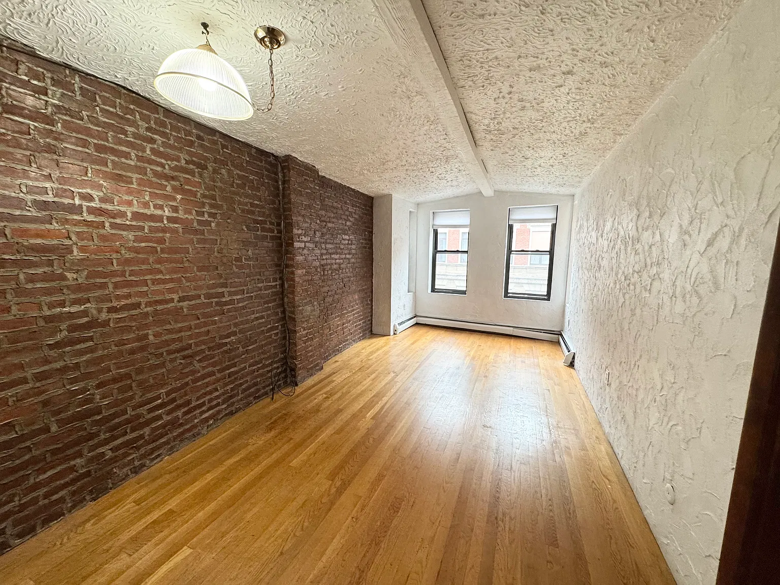 2 bed, 1.0 bath, $2,900 — Photo 1