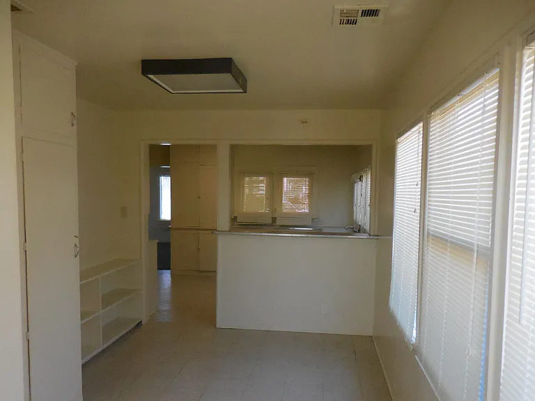 126 S H St — Photo 7